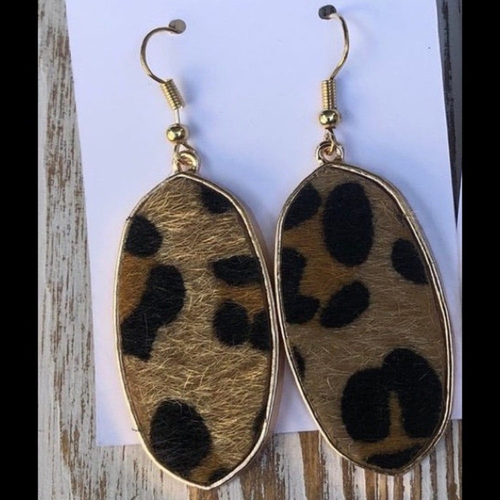 🆕 Leopard Earrings